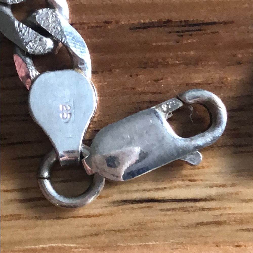 Silver necklaces - Picture 3 of 5